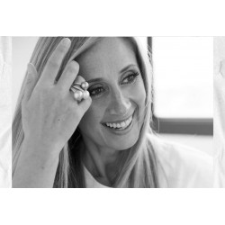LARA FABIAN